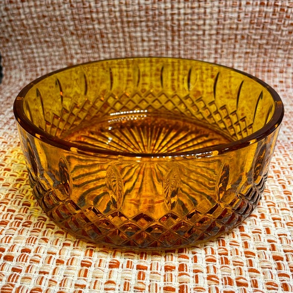 Vintage amber cut glass decorative bowl - Picture 1 of 7